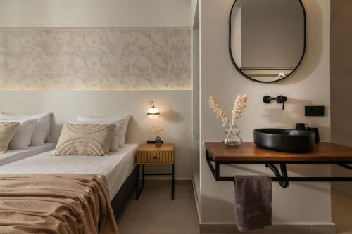 Enigma Rooms - 100m from Alykes beach, by ZanteWize