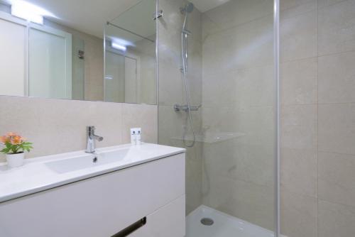 Host Wise - Central Private Flats - Terrace