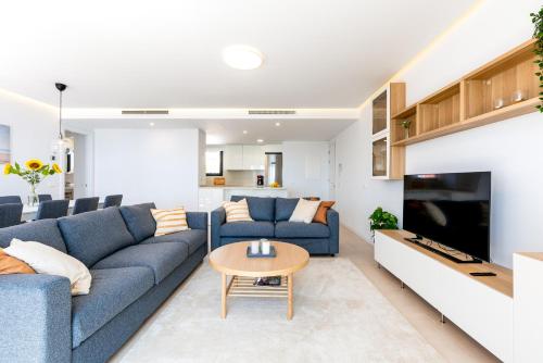 Penthouse Middle Views