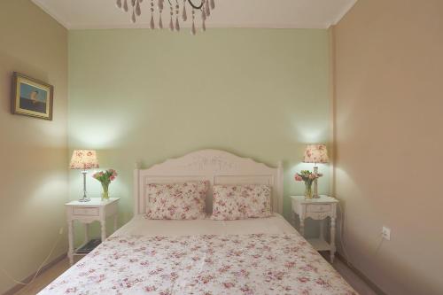 Mon Repos Deluxe Apartment by Corfuescapes