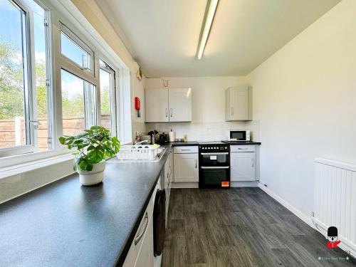 マンチェスターにあるKozyGuru Spacious 3 BR 8ppl Hse 50% off Long stayのギャラリーの写真