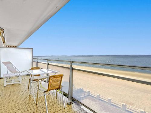 Arcachon Pereire - T2 Front de Mer avec Balcon et Parking