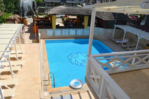 Φωτογραφία από το άλμπουμ του safari suit studio13 στο Σιντέ