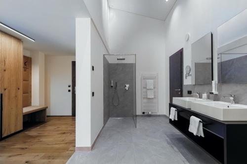 Koupelna v ubytování Hotel Alpenrose