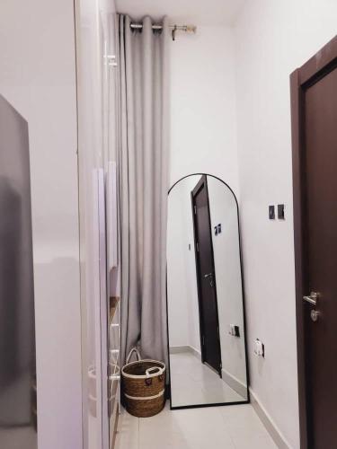 Koupelna v ubytování Stylish Modern Studio Apartment Banana Island Ikoyi