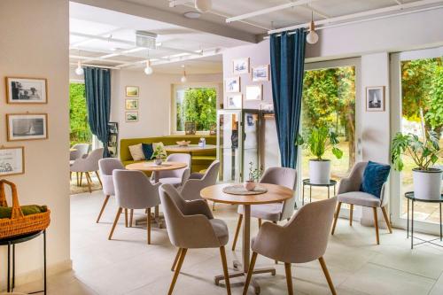 Gallery image of Tihany Yacht Club in Tihany