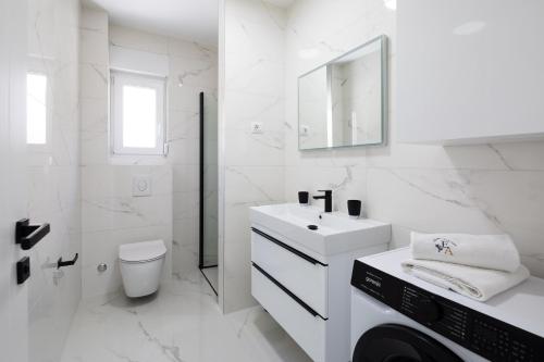 Phòng tắm tại EA Luxury Apartment with sea view