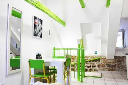 Χώρος καθιστικού στο Croparadise Hostel