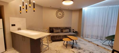 O zonă de relaxare la 7 Hotel Apartment Short Time TLV BAT YAM