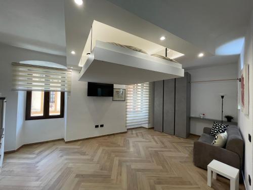 Μια τηλεόραση ή/και κέντρο ψυχαγωγίας στο Luxuria