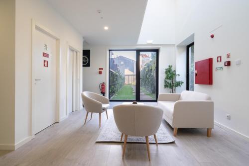 Host Wise - Central Private Flats - Terrace