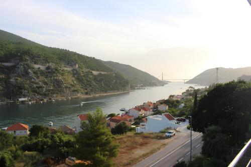 large & spacious apartment with fantastic views