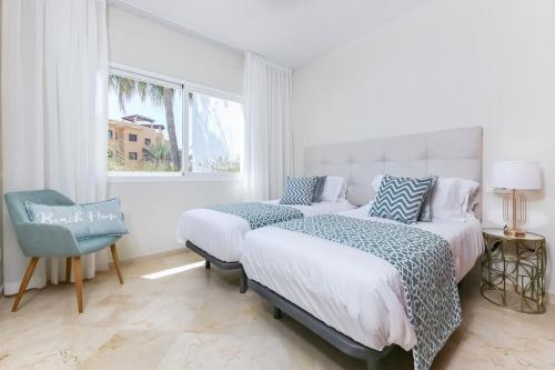Paradise at Costalita beachfront apartment RDR390