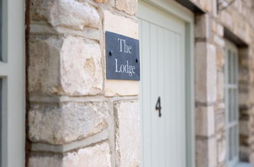 Galería fotográfica de The Lodge Quaint Georgian Apartment, Wifi and Parking, near Bath en Box