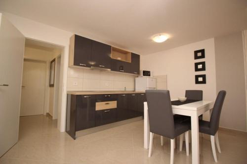 Nettes Appartement in Baška mit Gemeinsamer Terrasse