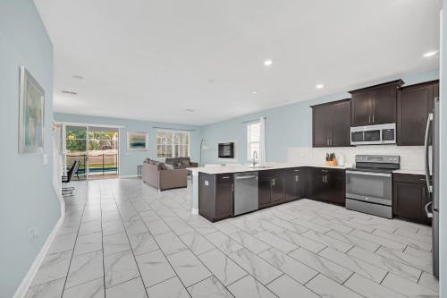 Summer Sale - 8BR Home with Private Pool By Disney! photo 7