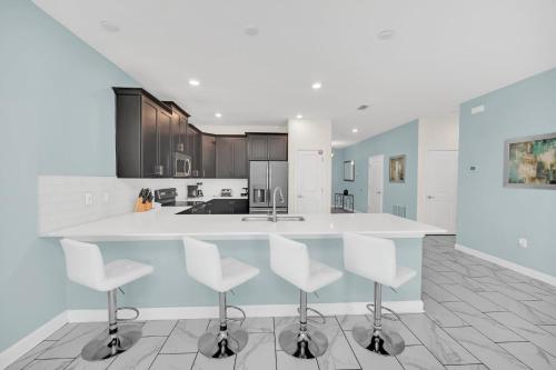 Summer Sale - 8BR Home with Private Pool By Disney! photo 14