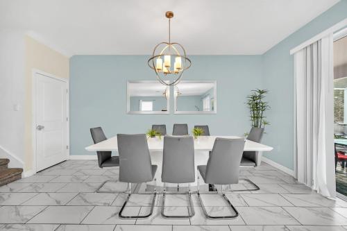 Summer Sale - 8BR Home with Private Pool By Disney! photo 17