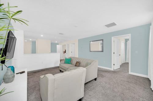 Summer Sale - 8BR Home with Private Pool By Disney! photo 36