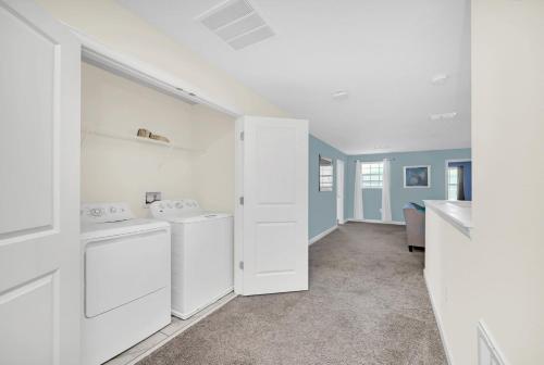 Summer Sale - 8BR Home with Private Pool By Disney! photo 42