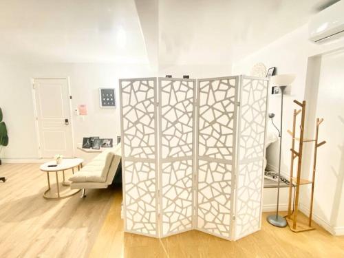 Φωτογραφία από το άλμπουμ του Studio Modern Black and White σε Rosemead