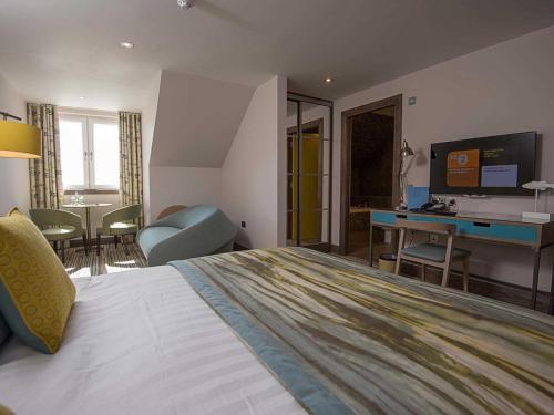 The Waterside Hotelにあるベッド