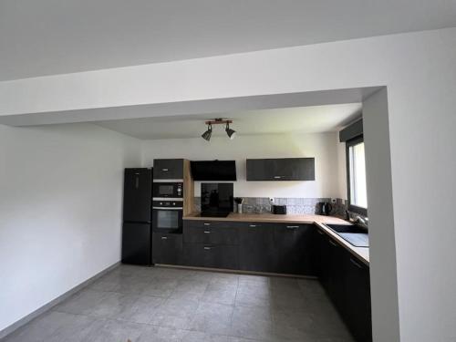 Dapur atau dapur kecil di l'atelier vézerontin