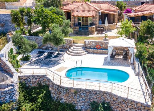 Afbeelding uit fotogalerij van Leopolis Stone House in Neokhórion