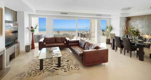 Heaven Beach Penthouse 405