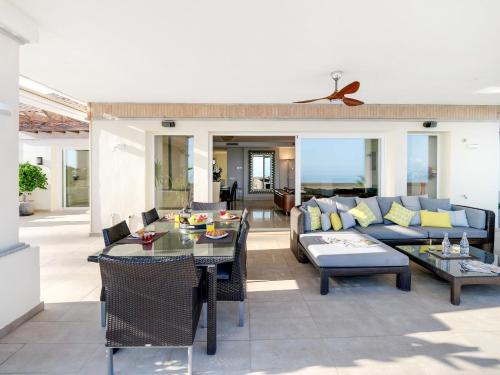 Heaven Beach Penthouse 405