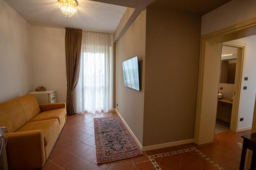 Μια τηλεόραση ή/και κέντρο ψυχαγωγίας στο Albergo Canè