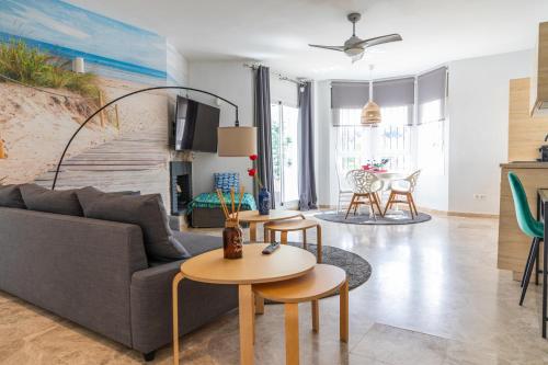 AB Properties - Design Penthouse Duplex Marbella - 3 mn to Puerto Banus and Beach - Golden Mile - Pool and Tropical