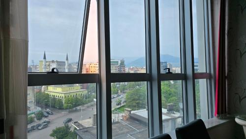Nespecifikovaný výhled na destinaci Skadar nebo výhled na město při pohledu z apartmánu