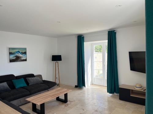 Photo de la galerie de l'établissement L'Ancien Presbytère, à Ouffières