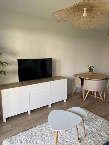 Photo de la galerie de l'établissement Appartement 2-4 pers, piscine & proche plages, à La Seyne-sur-Mer