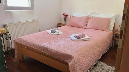 Säng eller sängar i ett rum på Motel Kantić