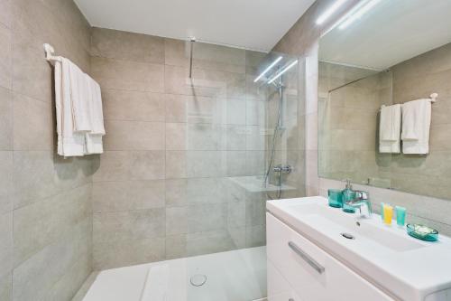 Málaga Skyline By Lovely Rentals