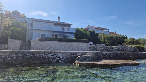 Beach Apartment Mali Iž