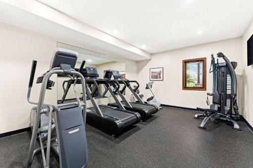 Γυμναστήριο ή/και όργανα γυμναστικής στο Best Western Vermillion Inn