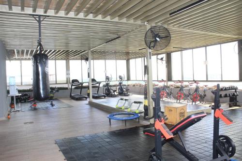 Fitness centrum a/nebo fitness zařízení v ubytování Disfruta Neiva desde las alturas Apartamento de lujo hasta para 6 personas con espectacular vista y zonas sociales de ensueño