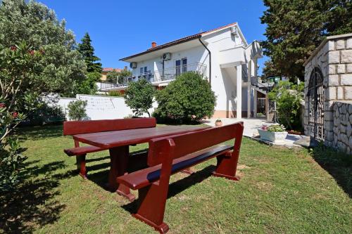 Apartments by the sea Novi Vinodolski - 19981