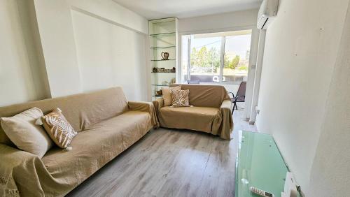 Φωτογραφία από το άλμπουμ του Cheer Up City Apartment, Near to the Finikoudes Beach στη Λάρνακα