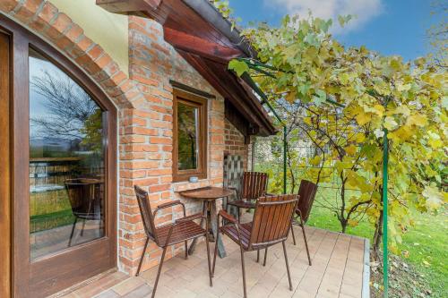 Κήπος έξω από το Forge Of Happiness With Pool - Happy Rentals