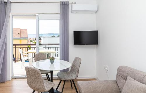 1 Bedroom Awesome Apartment In Kastel Kambelovac
