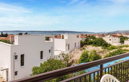 1 Bedroom Awesome Apartment In Kastel Kambelovac