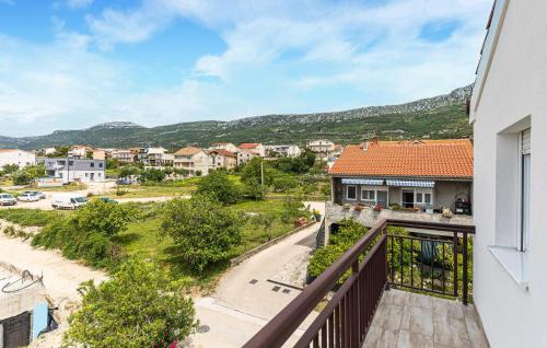 2 Bedroom Awesome Apartment In Kastel Kambelovac
