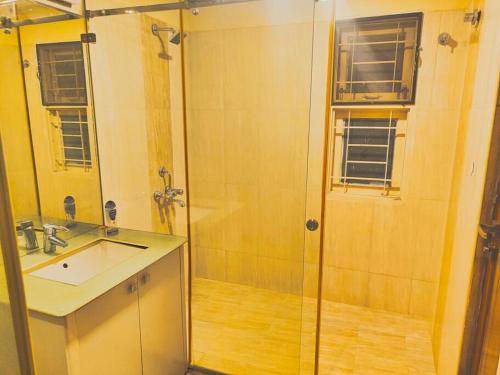 Koupelna v ubytování 5 bhk plush independent bungalow