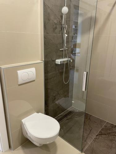 GlamByAJ with free parking and Netflix