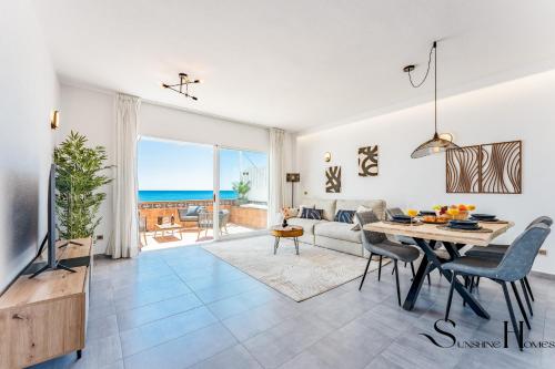 2bed beach apartment , first line lux
