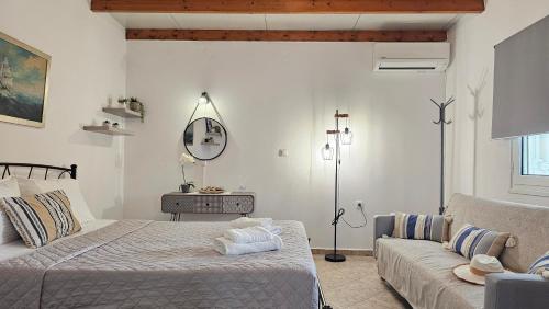 Chronis Studio in Adamas